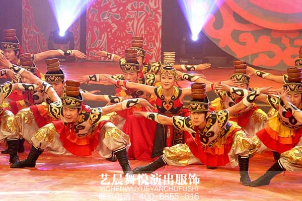 蒙古舞蹈服装设计