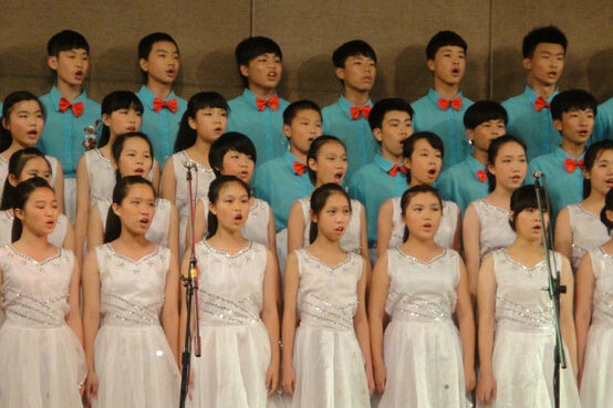 小学生合唱演出服装